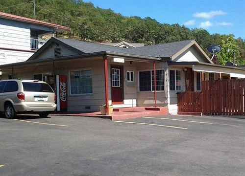 Roseburg Inn מראה חיצוני תמונה